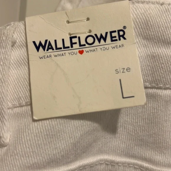 Wallflower White Short Overalls Size L - Picture 15 of 16